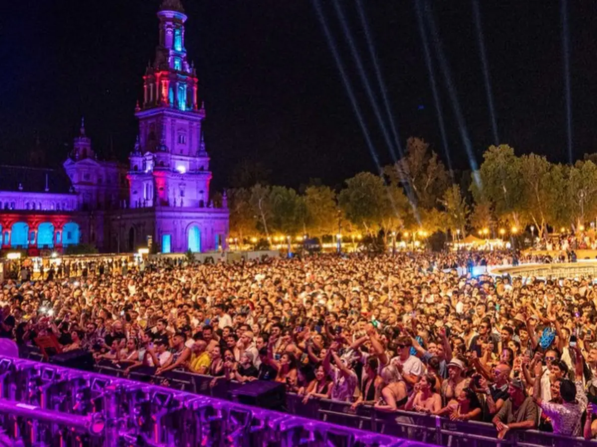 Concierto en la Plaza de España de Sevilla visto desde el escenario